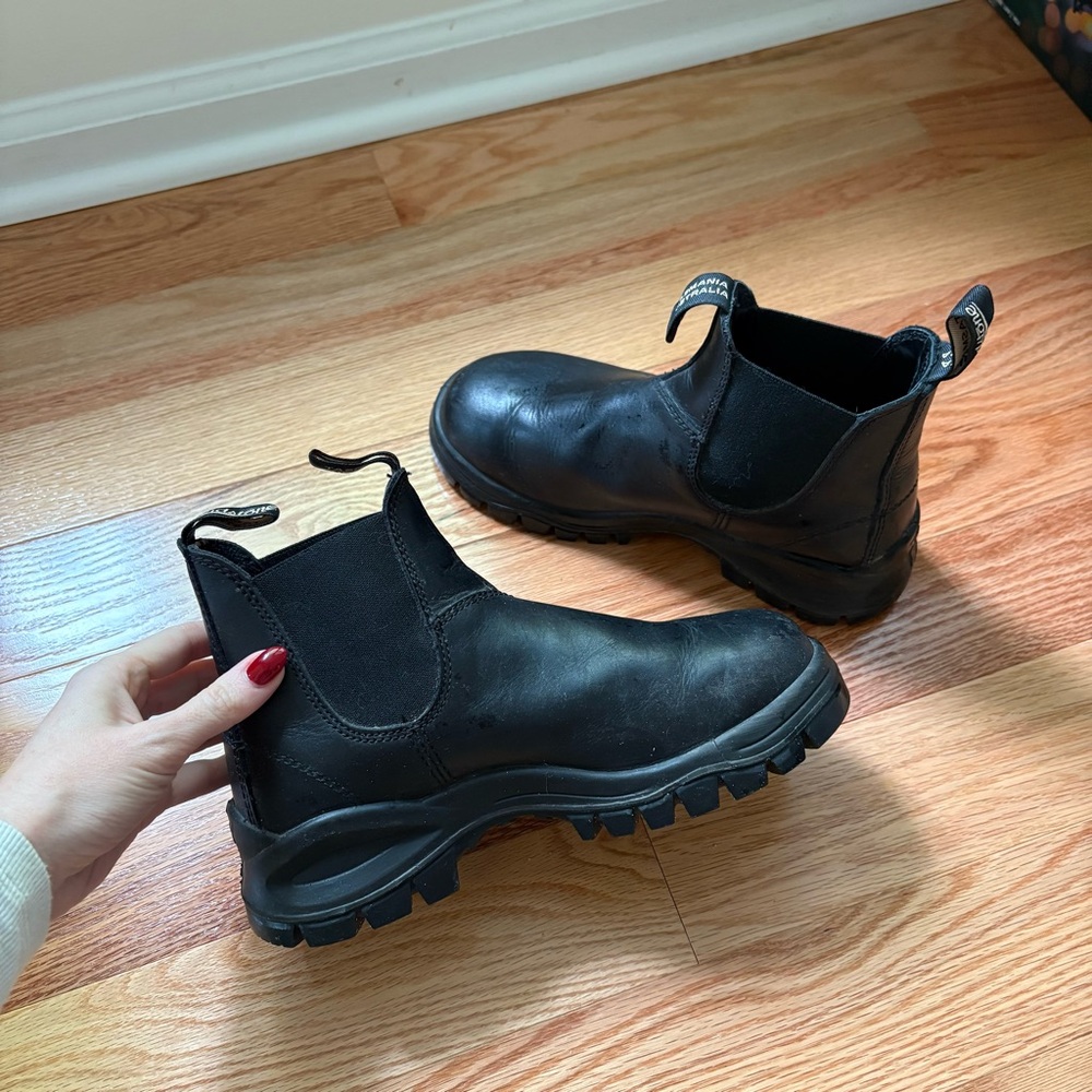 Blundstone Lug Sole Chelsea Boots